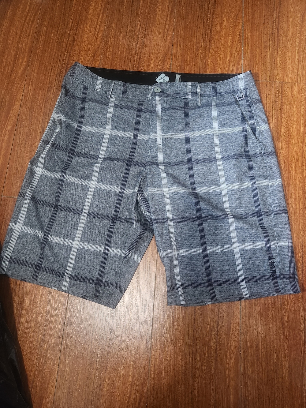 Rusty Gray Plaid Men’s Flat-Front Shorts